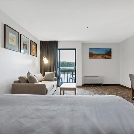 צ'סטרטון Waterbird Lakeside Inn מראה חיצוני תמונה