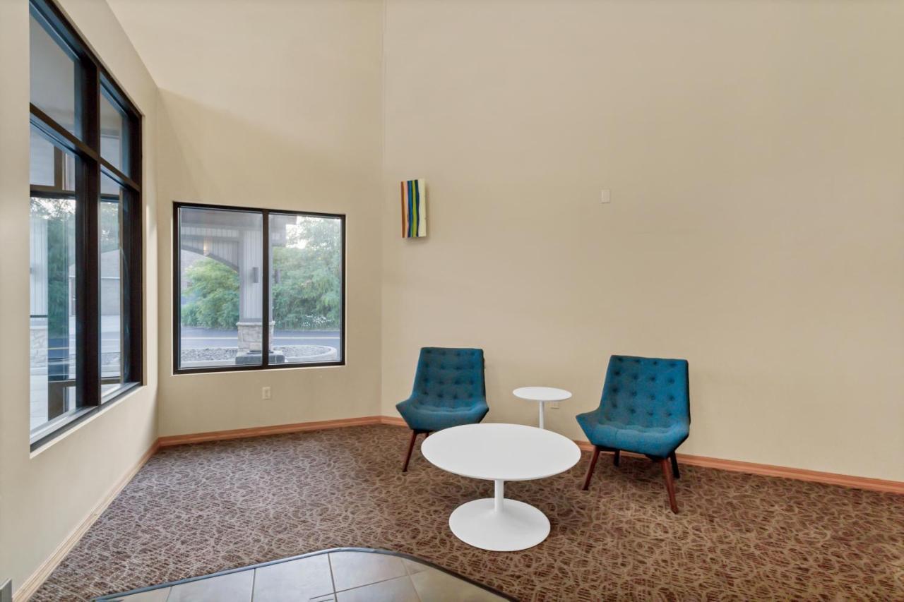 צ'סטרטון Waterbird Lakeside Inn מראה חיצוני תמונה