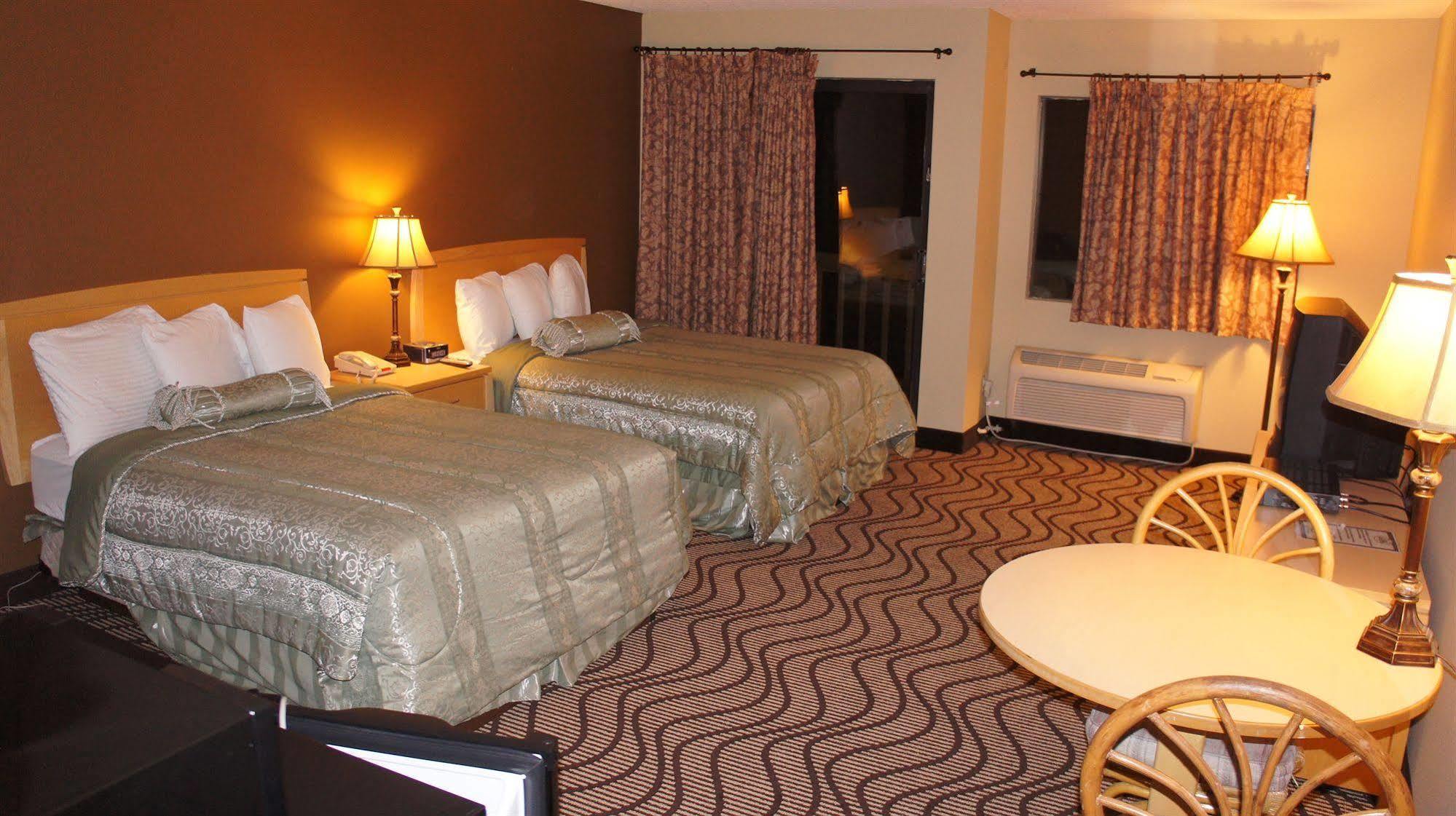 צ'סטרטון Waterbird Lakeside Inn מראה חיצוני תמונה